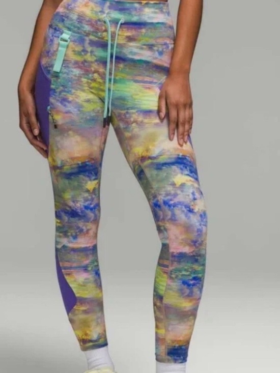 lululemon athletica Pants - Lululemon Size 6 Multicolor Abstract Print Leggings